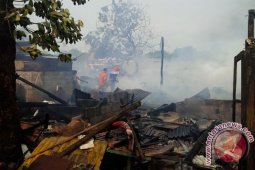 Korban Kebakaran TPS Jatibening Mulai Mengungsi