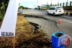 Jalan Banjarmasin-banua Anam Kalsel Bergelombang