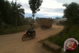 Jalan Rusak, Anggota Dewan Enggan Disalahkan