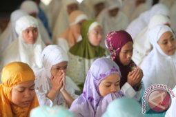 Masjid Se-Kalsel Dipadati Jamaah Malam Nisfu Syaban