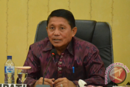 Bupati Gorontalo Optimistis Guru Siap Hadapi MEA