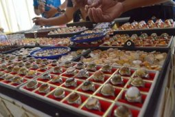 Pameran Batu Mulia