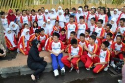 Semangati Siswa SMP di Pedestrian