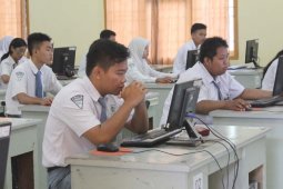 Guru: "UNBK" Gunakan Laptop Siswa Rentan Gangguan
