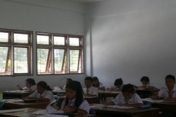 UN Hari Pertama di Samosir Lancar