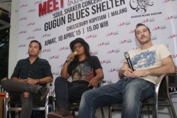 Konser Gugun Blues Shelter