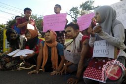 Mahasiswa Fakultas Hukum Unjukrasa Peringati Hari Buruh