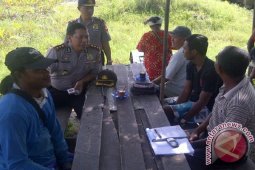 Kapolres Ketapang Kunjungi Pelabuhan dan Pabrik