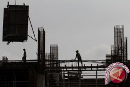 HIPMI Ajak Buruh Atasi Ekonomi Biaya Tinggi