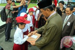 SISWA BERPRESTASI