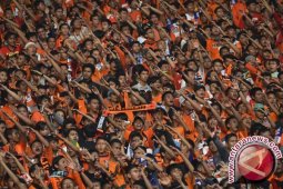 Ribuan Jakmania "long march" Istana Negara