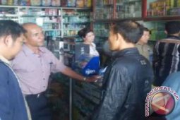 Tim Gabungan Razia Toko Obat Sekadau