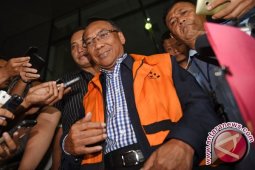 Jaksa KPK Beberkan 28 Penerima Dana Dari Waryono