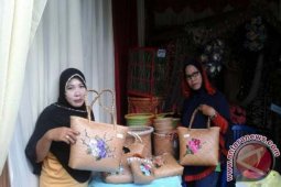 Pengrajin HSU Kembangkan Kerajinan Bamban