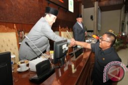 Fraksi DPRD Sepakat Lanjutkan Pembahasan Raperda Perpustakaan