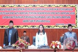 Rapat Paripurna LKPj Wali Kota Diwarnai Interupsi