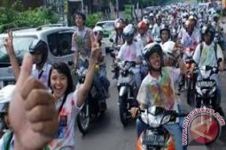 Siswa Jambi konvoi dijalanan usai pengumuman UN
