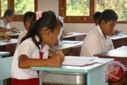 Pelaksanaan Ujian SD Di Kutai Barat Lancar