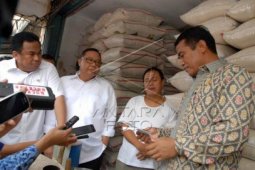 Menteri Pertanian Sidak Beras Di Pasar Cibinong