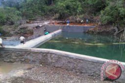 Masyarakat Dayak Nikmati Listrik Mikro Hidro