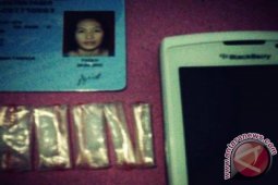 Polres Tanah Bumbu Tangkap Wanita Pembawa Sabu