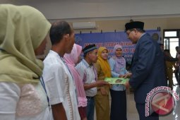 Korban Konflik Aceh Peroleh Buku Nikah Gratis