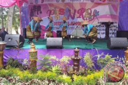 Piasan Raya Instrumen Membangun Karakter Manusia