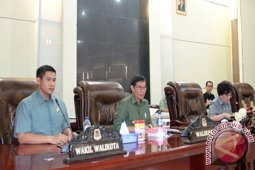 Pansus DPRD Manado Bahas Lima Raperda 