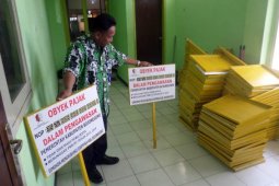 Wali Murid Kediri Dituntut Serahkan Salinan Pelunasan PBB Ambil Rapor