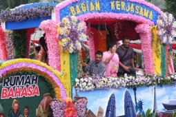 Parade Budaya dan Bunga Surabaya 2015