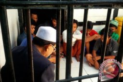 Sebelas Tahanan Polsek Dapat Siraman Rohani Keagamaan