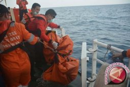 Kapal Kemenhub Cari Korban Tenggelam Kapal Pompong