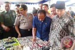 Bacabup: Akik Trenggalek Wajib Disertifikasi