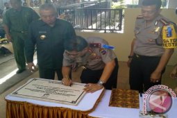 Kapolda Kalsel Resmikan Rumah Kantor Babinkamtibmas