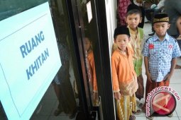 "Ruman" Khitan 31 Anak Pengungsi Rohingya