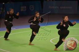Emas Beregu Pencak Silat Lengkapi Sukses Trio Dara Bali