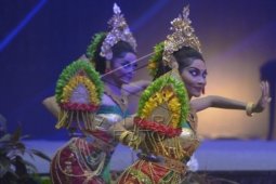 Tarian "Stuti Puja"