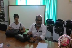 Ibu Angkat Angeline Tempramental dan Tertutup