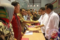 Pasangan Perseorangan Kiayi-Husain Daftar KPU Bone Bolango
