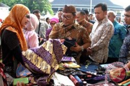 Gubernur Saksikan Kemeriahan HUT Jabar Di Bogor