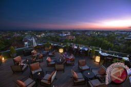 Luna Roof Bar&acirc;&euro;&trade;s  Introduces &acirc;&euro;&oelig;Unique Nightly Affair&acirc;&euro;