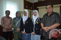 Pelajar Balangan Raih Juara III LKTI Nasional