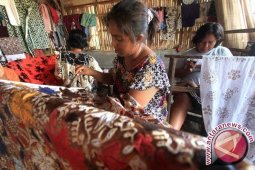 Masyarakat Yunani Nilai Batik Karya Seni