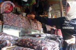 Penjualan Buah Kurma Meningkat