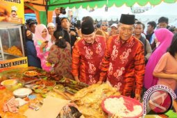 Gubernur Resmikan Pasar Wadai