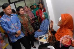 Menkes Ajak Swasta Entaskan Katarak Di Indonesia