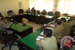 DPRD Bojonegoro Sepakat Pilkades Tunggu Perda