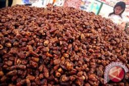 Arab Saudi beri bantuan tujuh ton kurma