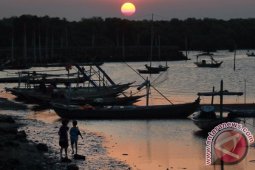 Ngabuburit di Suramadu