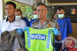 Maling Berseragam Polisi